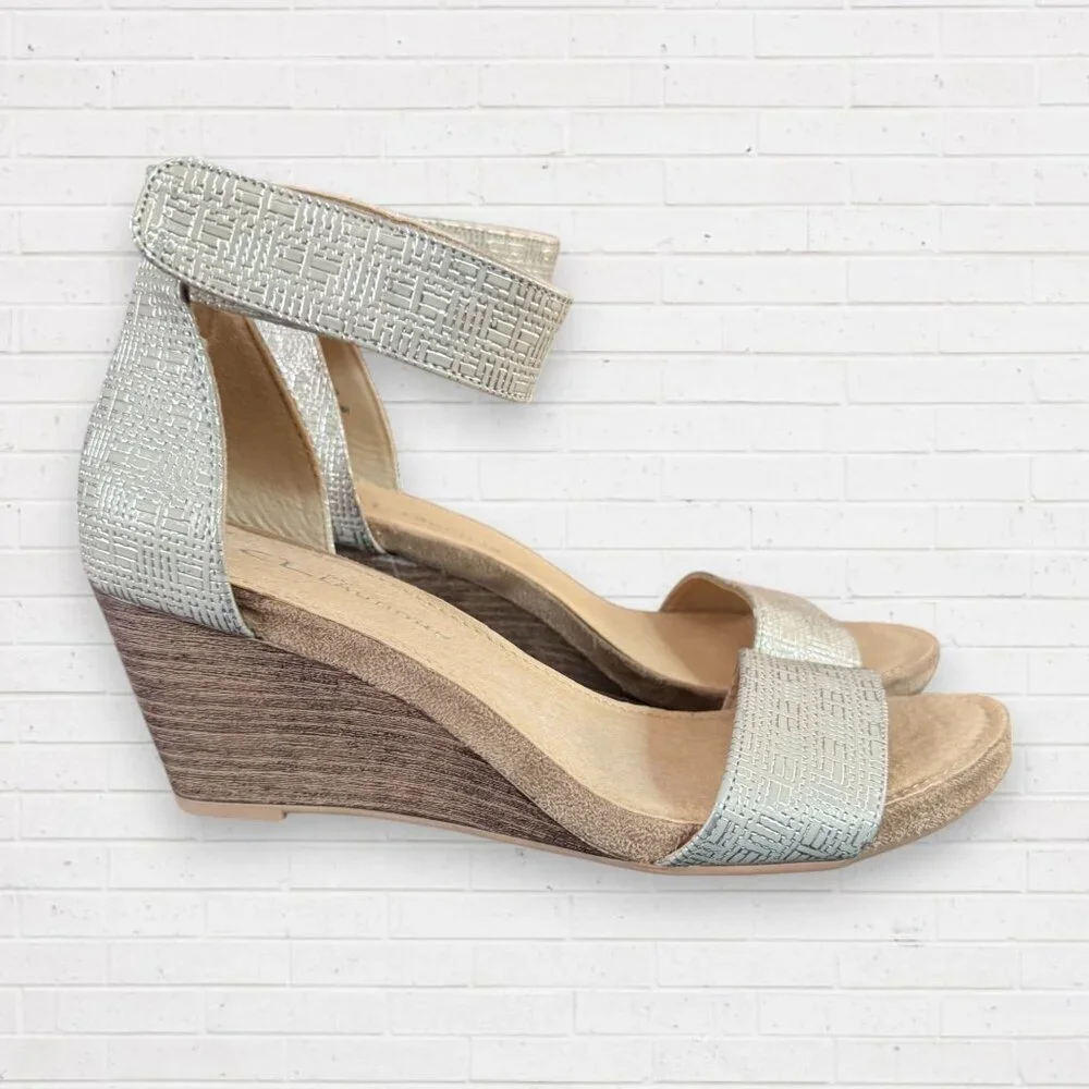 CL by LAUNDRY Metallic Ankle Strap Wood Wedge Summer Sandals Heels 6.5